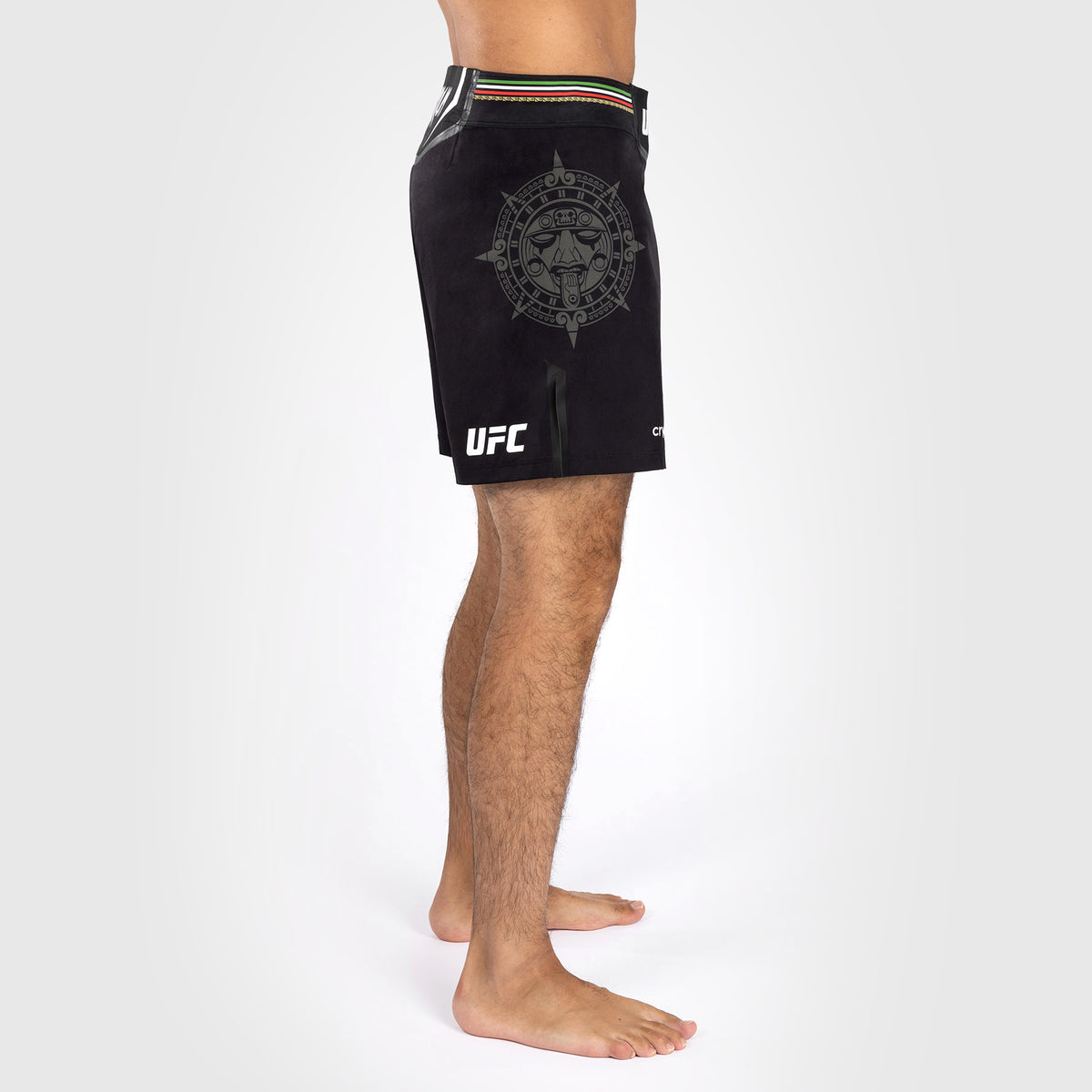 Noche UFC by Venum Authentic Fight Night 男士格斗短裤 – 短款 – 黑色
