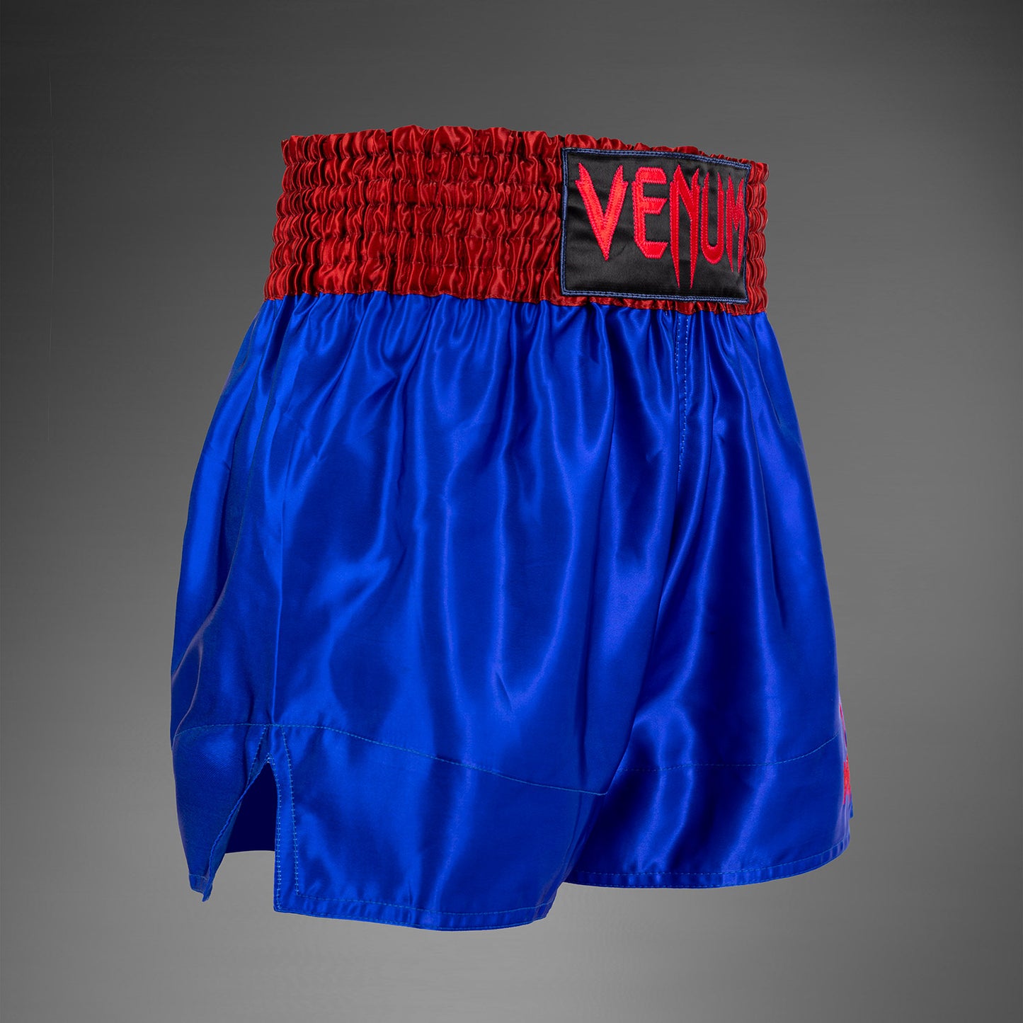 Venum Classic 泰拳短裤 – 藏青色/红色