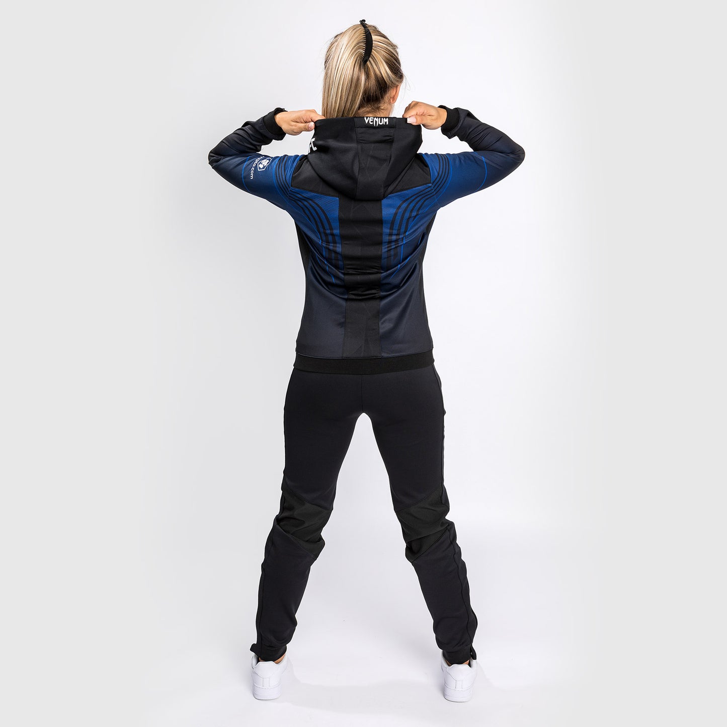 Ufc Authentic Fight Night 2.0 Kit By Venum 女士款 Walkout 连帽衫 – 午夜蓝版