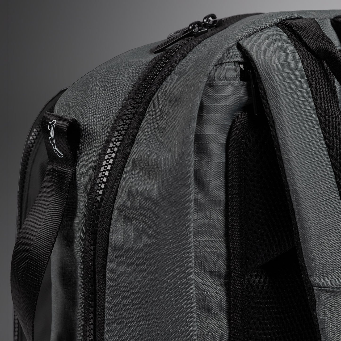 Venum Evo 2 Ripstop 背包 (20-25L) – 风暴灰