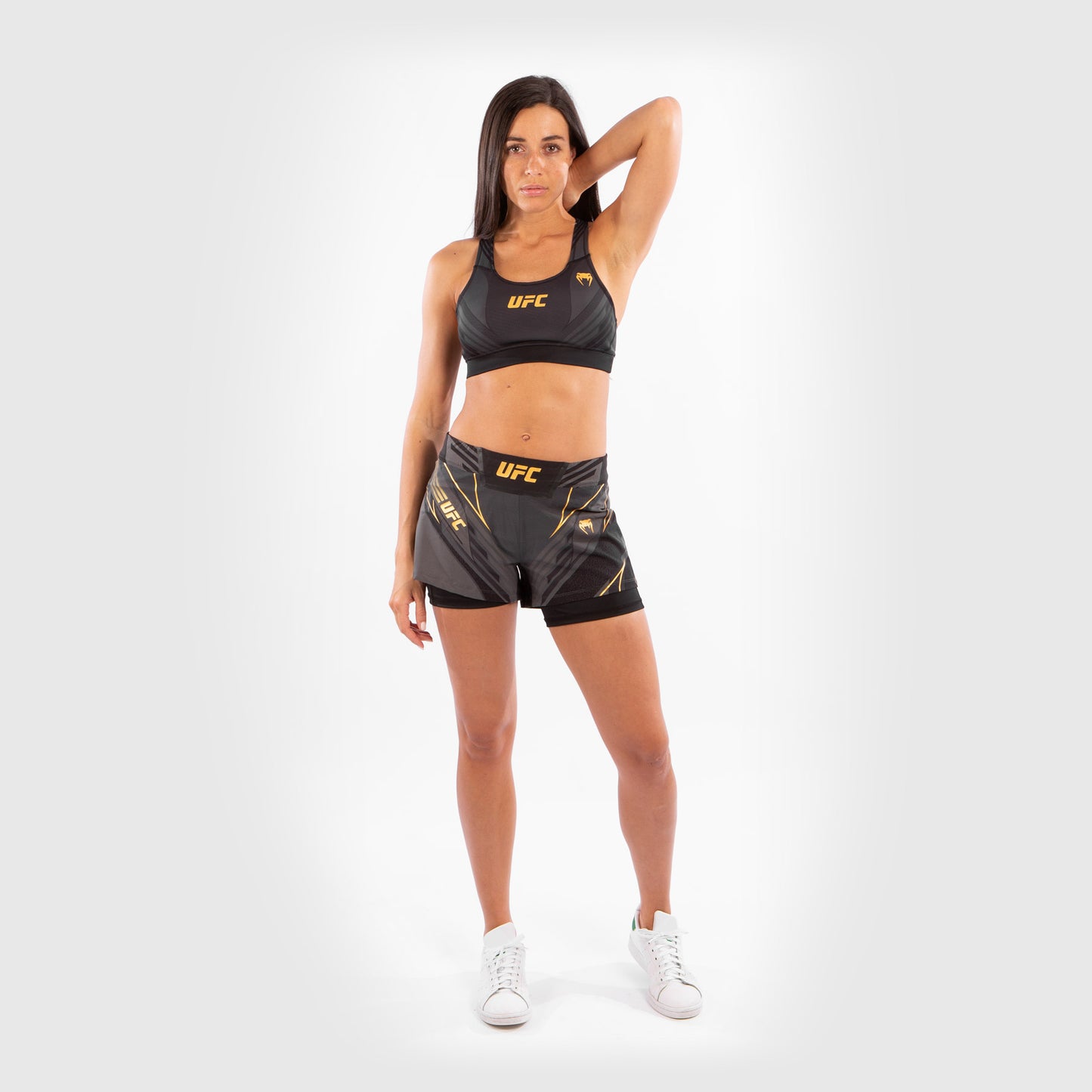 UFC Venum Authentic Fight Night 女士格斗短裤 – 短款 – 冠军款