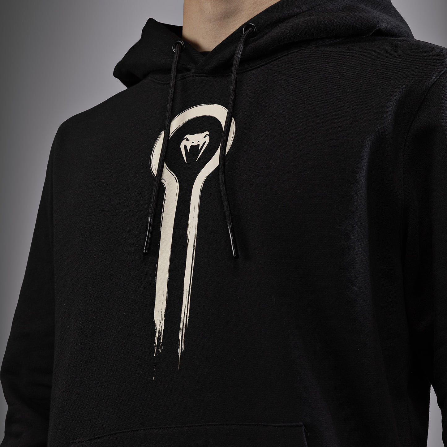 Venum x Assassin's Creed Shadows 连帽衫 – 黑色