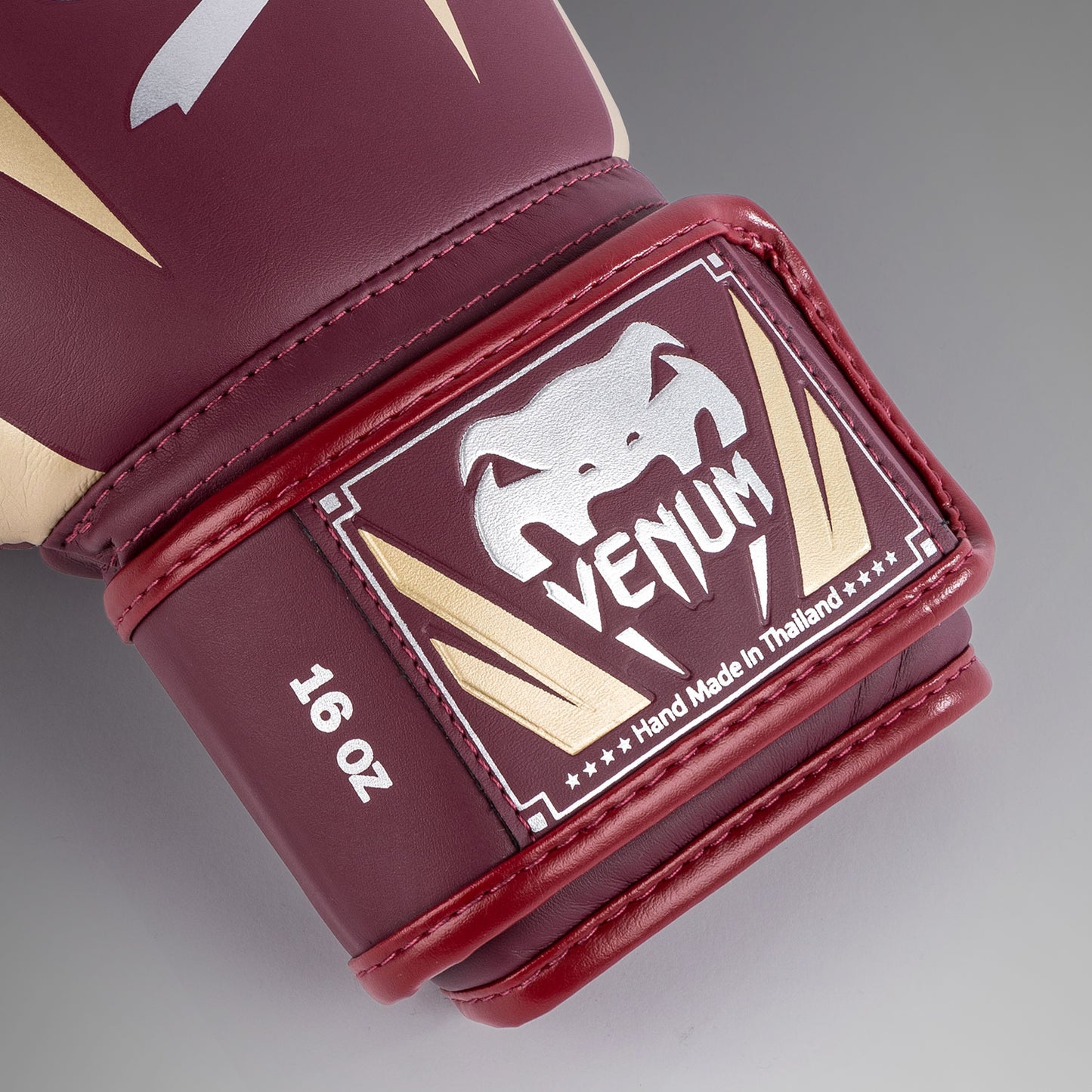 Venum Elite 拳击手套 – 酒红色/金色