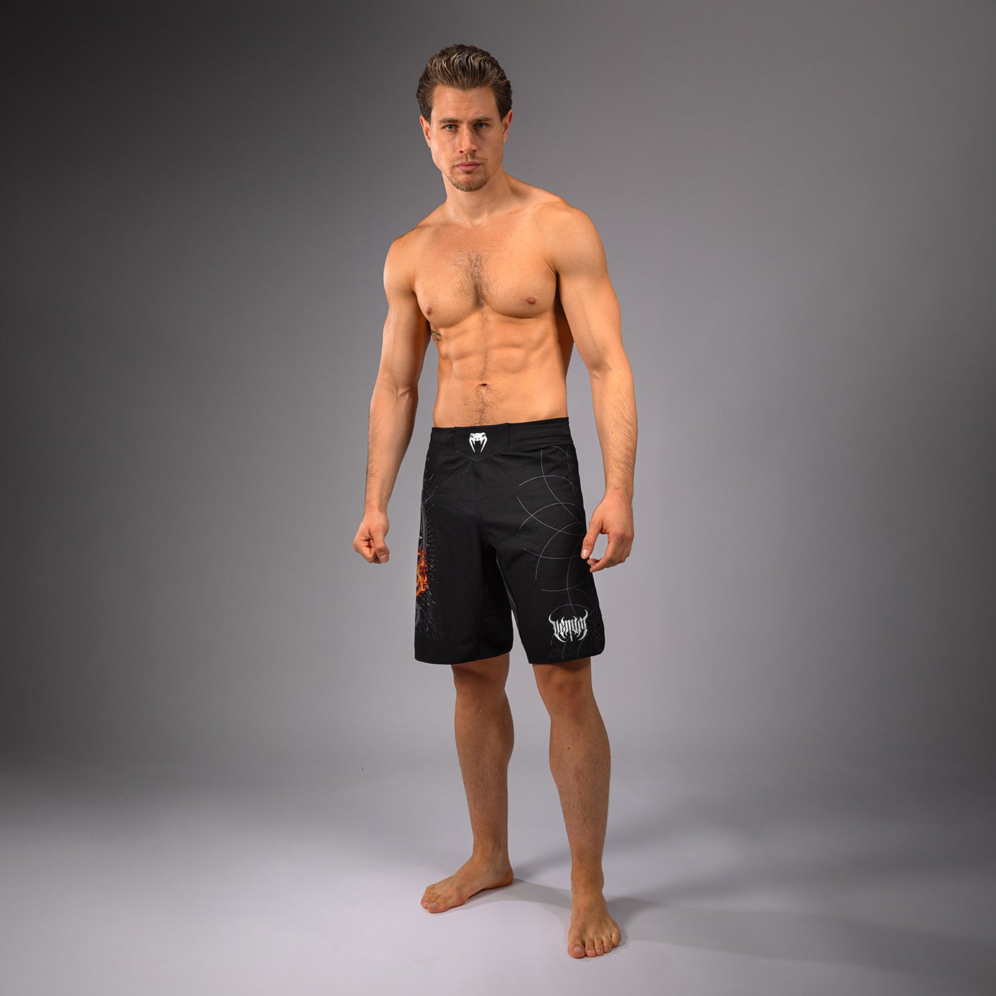 Venum Gladiator 5.0 男士格斗短裤 – 黑色/银色