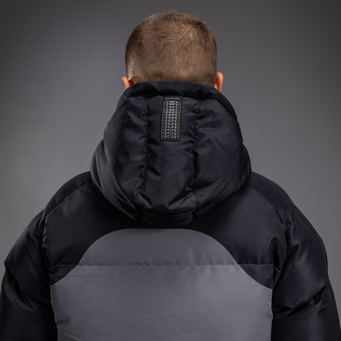 Venum Attack 羽绒服 – 风暴灰