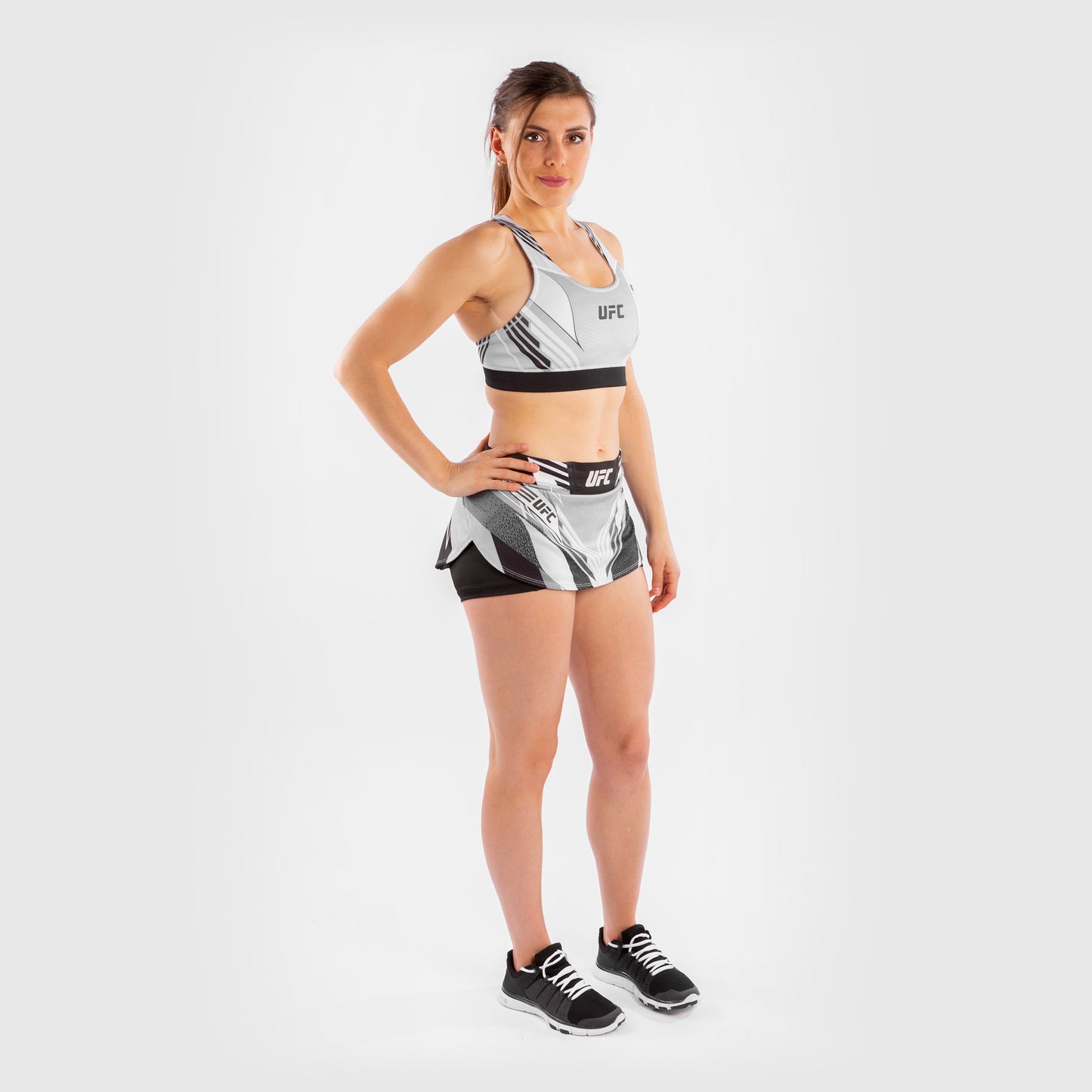 UFC Venum Authentic Fight Night 女士格斗短裙 – 白色