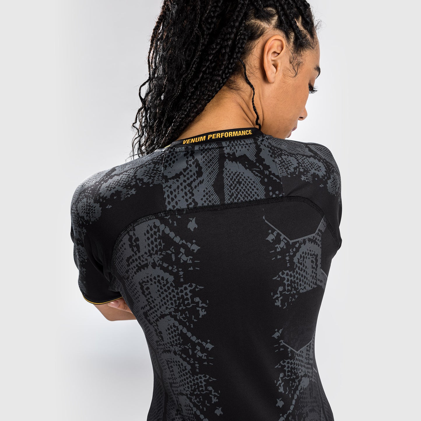 UFC Adrenaline by Venum Authentic Fight Night 女士出场球衣 – 冠军款