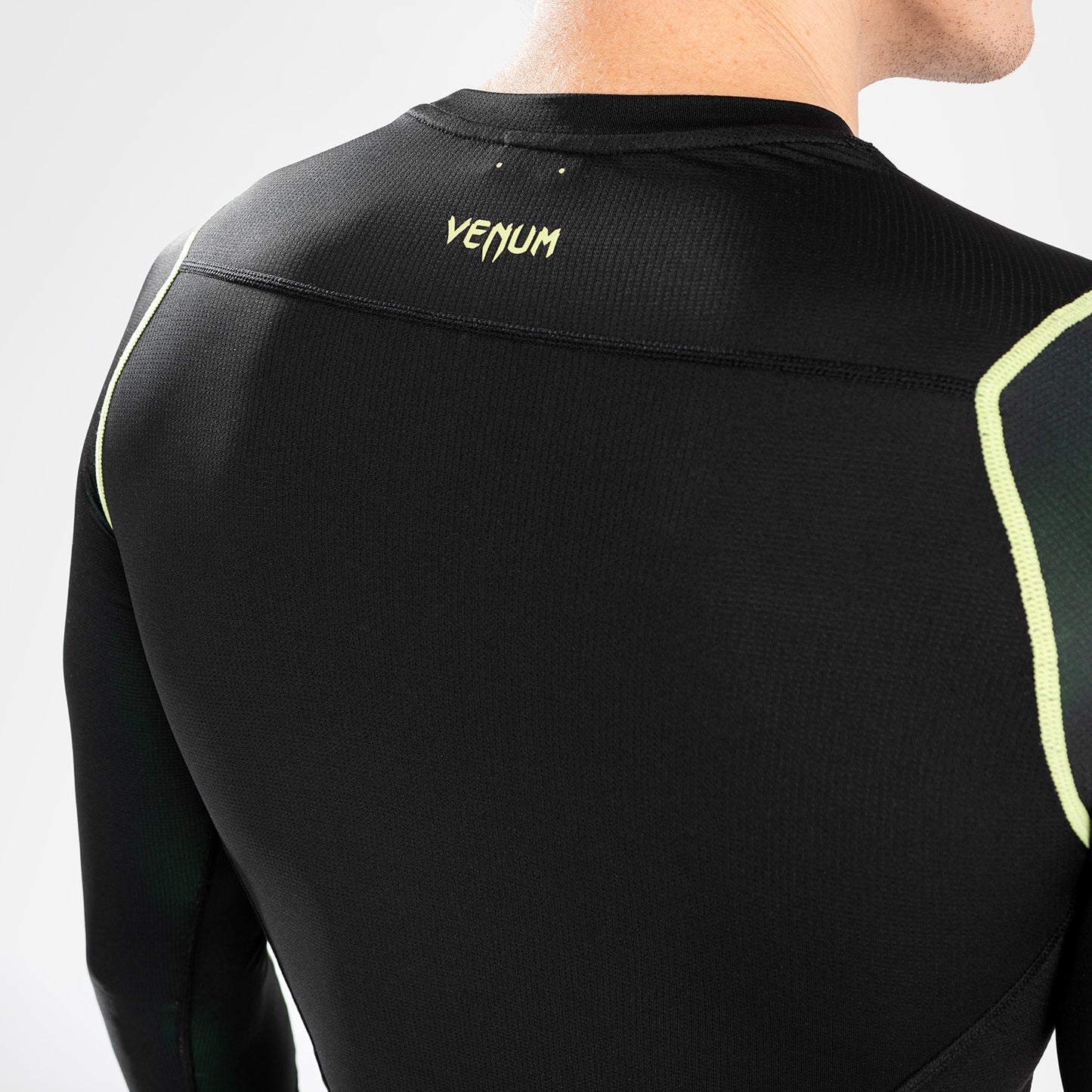 Venum Fusion 2.0 长袖紧身防磨衣 – 黑色/黄色