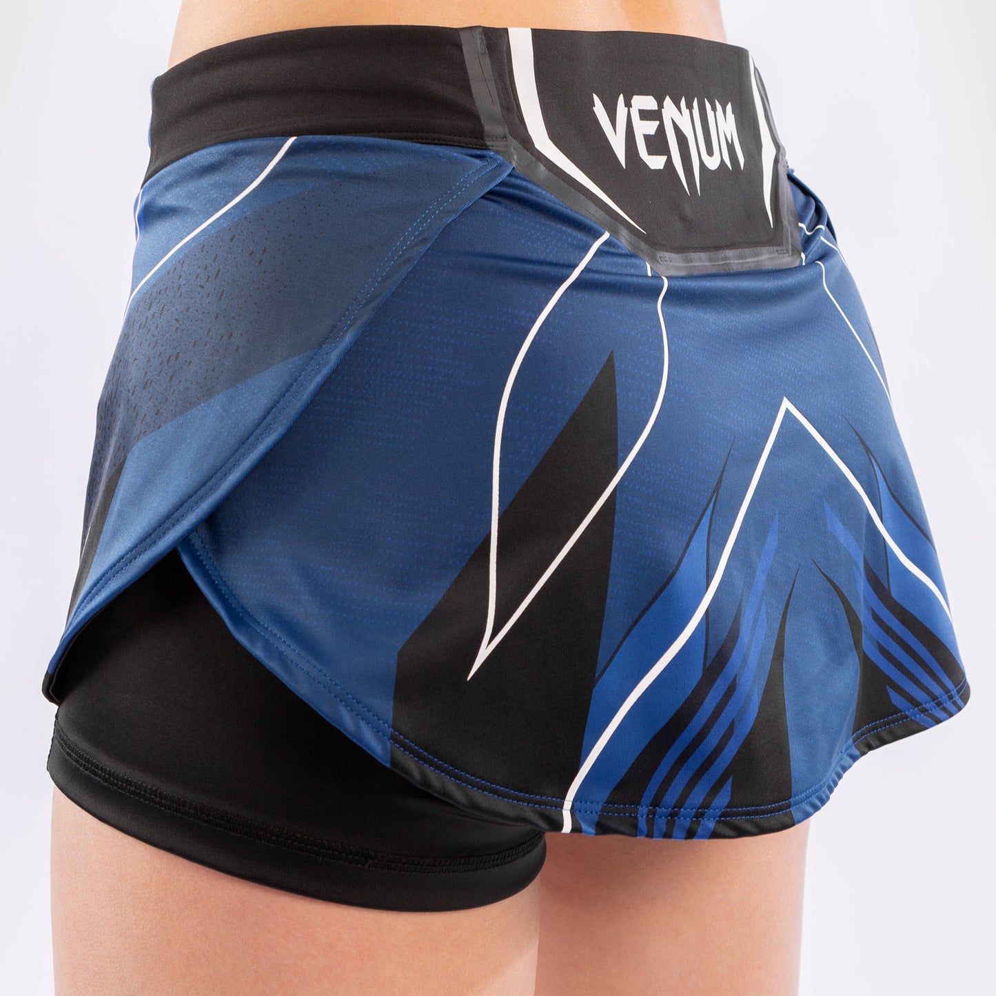 UFC Venum Authentic Fight Night 女士格斗短裤 – 蓝色