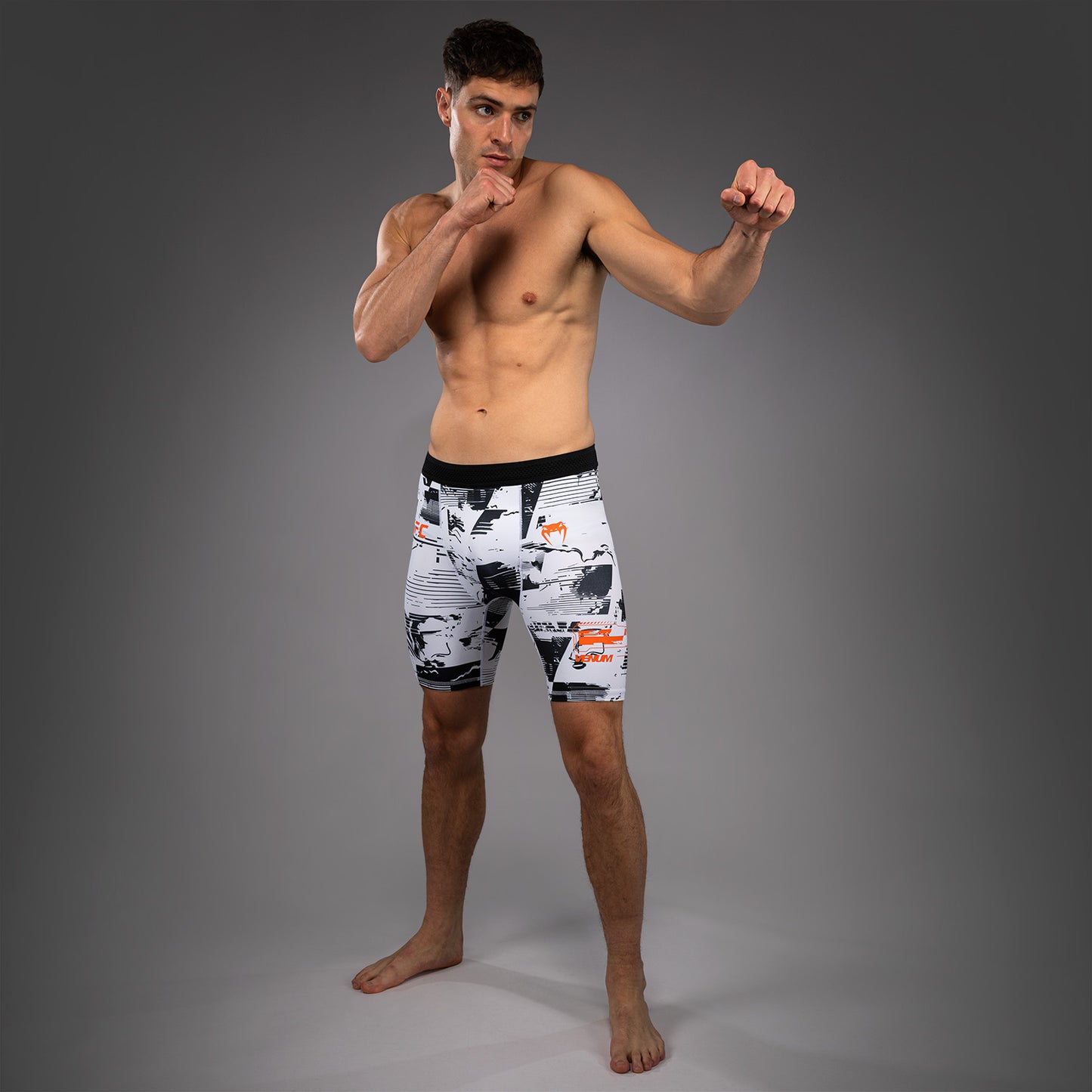 Men’s UFC Zenith by Venum 白色 Authentic Fight Week Performance 综合格斗短裤