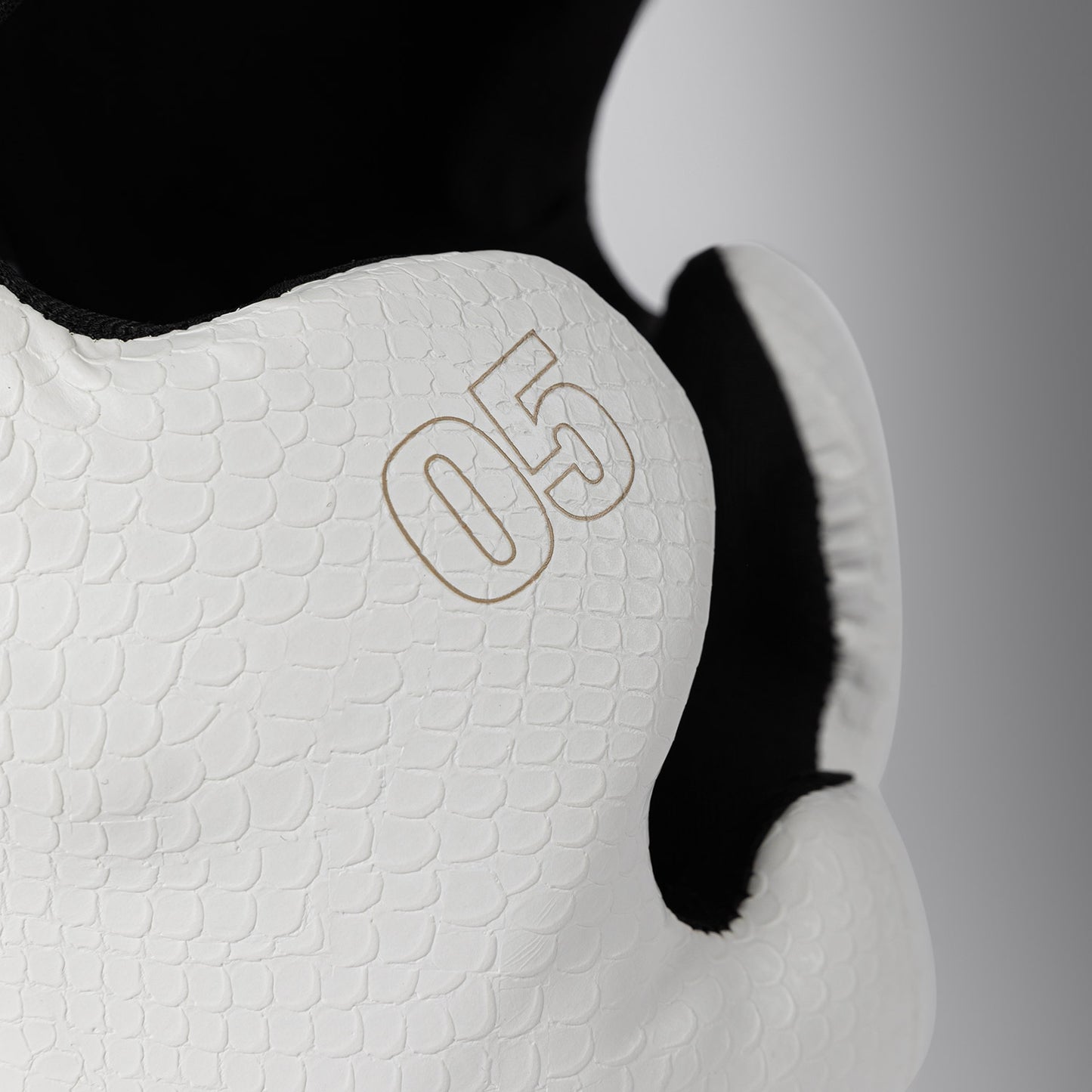 Venum Impact Evo 头盔 – 象牙色