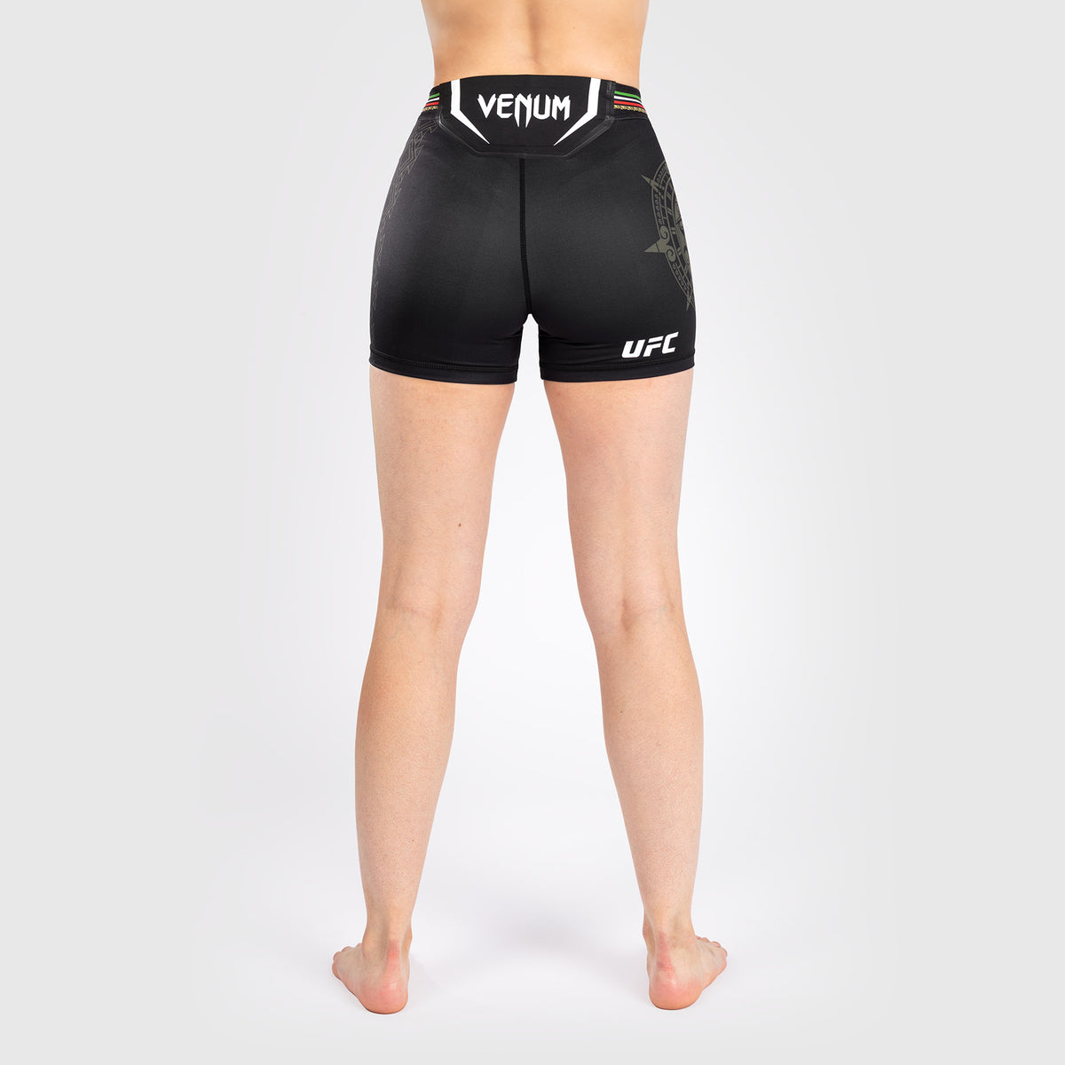 Noche UFC by Venum Authentic Fight Night 女士综合格斗短裤 – 紧身款 – 黑色