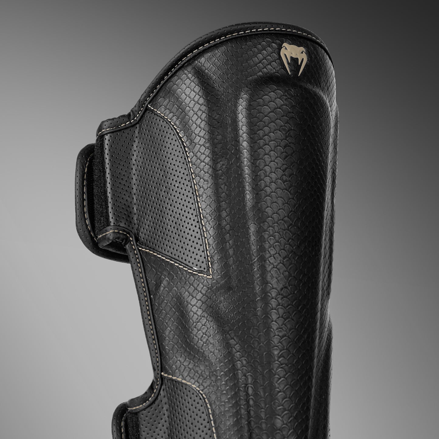 Venum Impact Evo Scales 护胫 – 黑色
