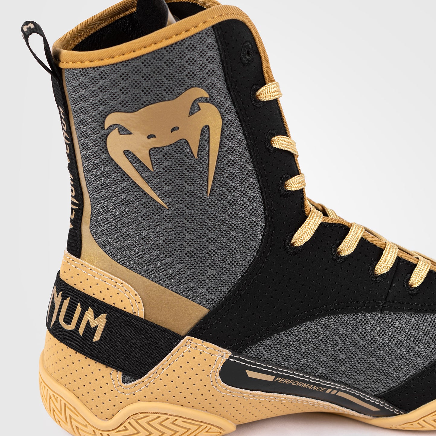 Venum Elite 拳击鞋 – 黑色/浅米色
