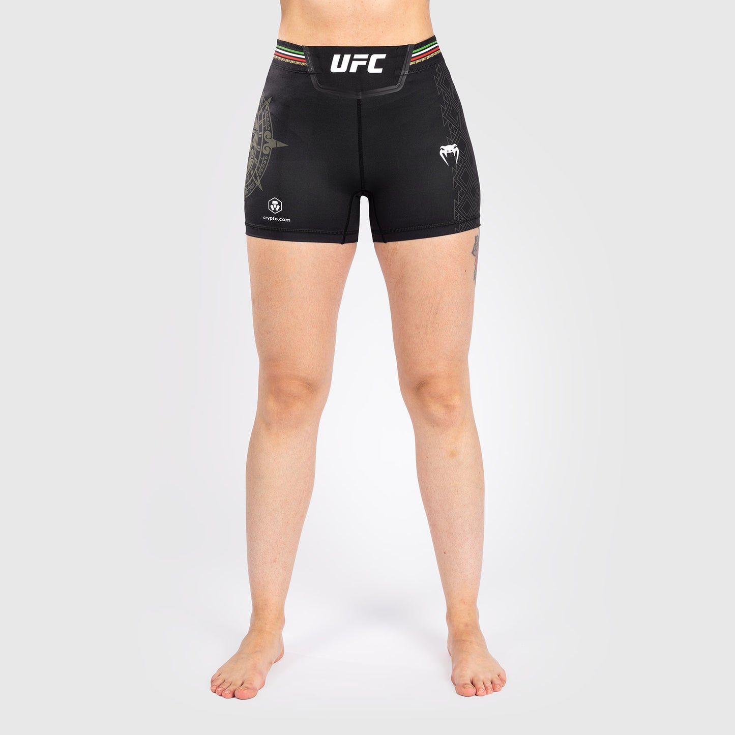Noche UFC by Venum Authentic Fight Night 女士综合格斗短裤 – 紧身款 – 黑色