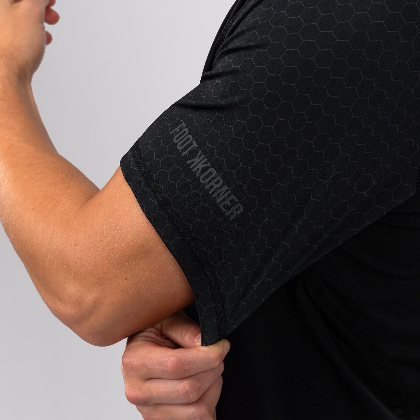 Foot Korner x Venum Hexagon MMA T恤 – 黑色/银色