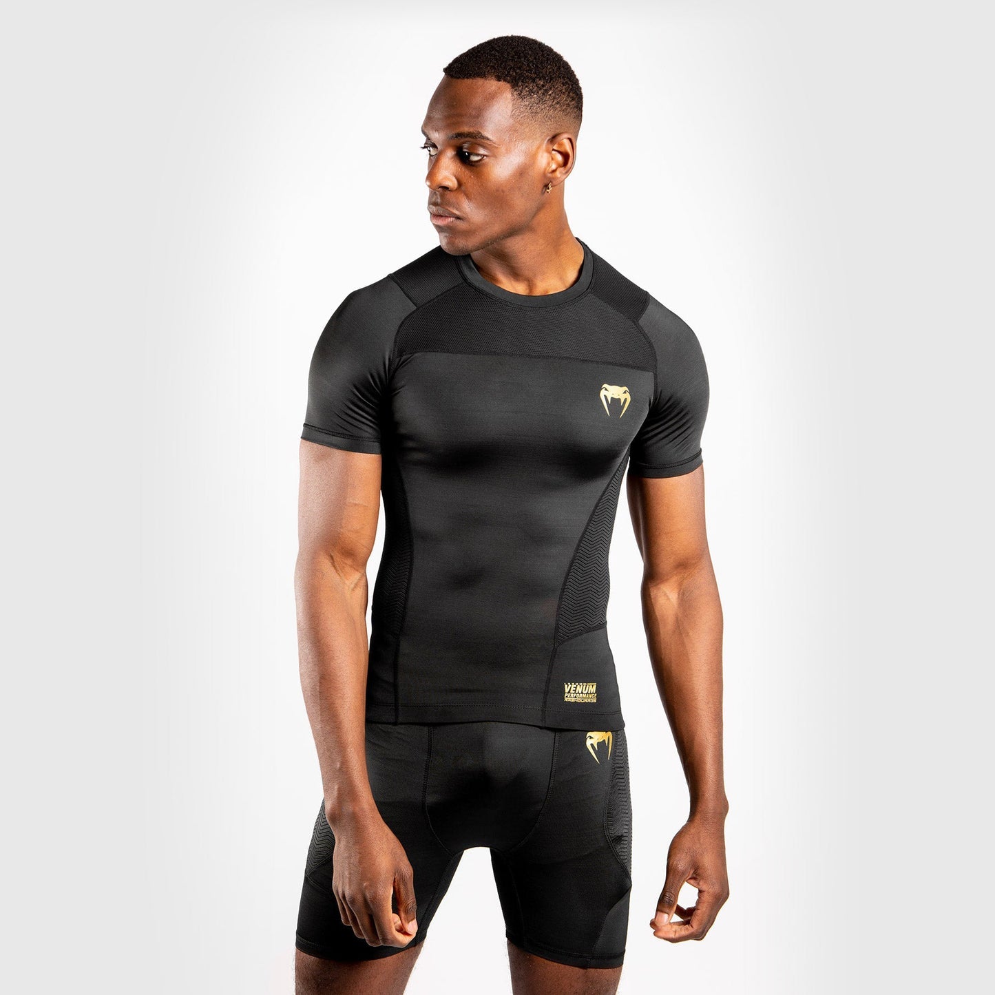 Venum G-Fit 紧身防磨衣–短袖