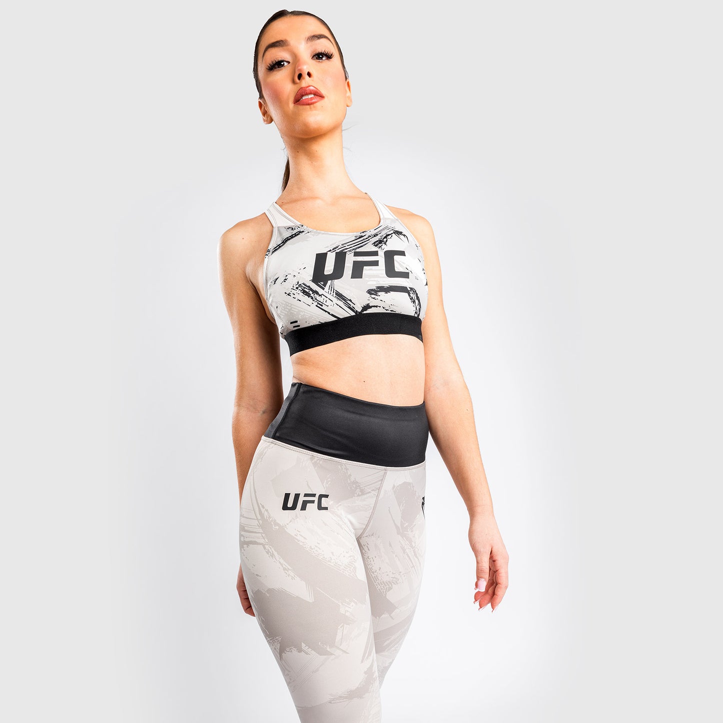 Venum UFC Authentic Fight Week 2.0 女士运动内衣 - 沙色/黑色