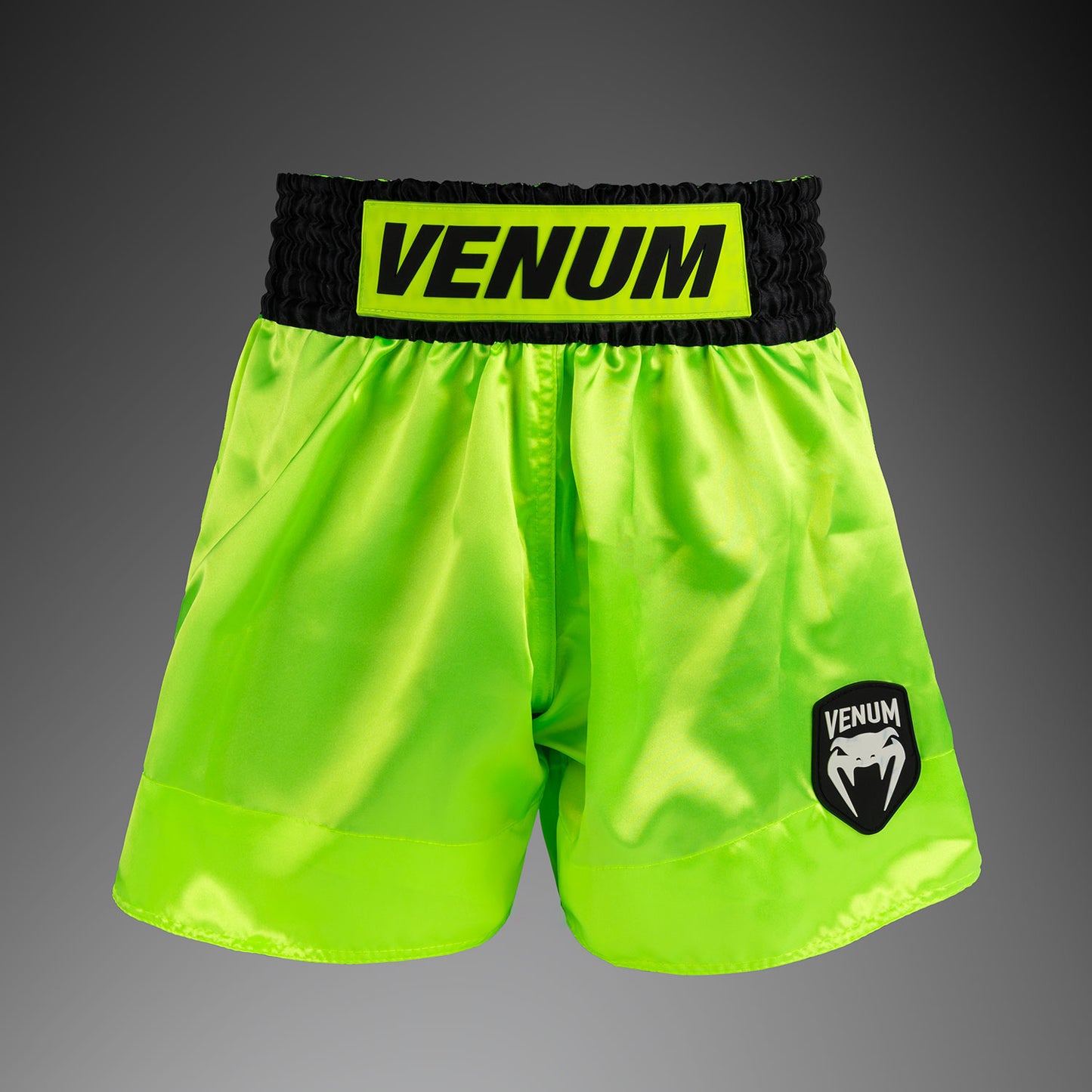 Venum Classic Evo 泰拳短裤 – 荧光黄/黑色