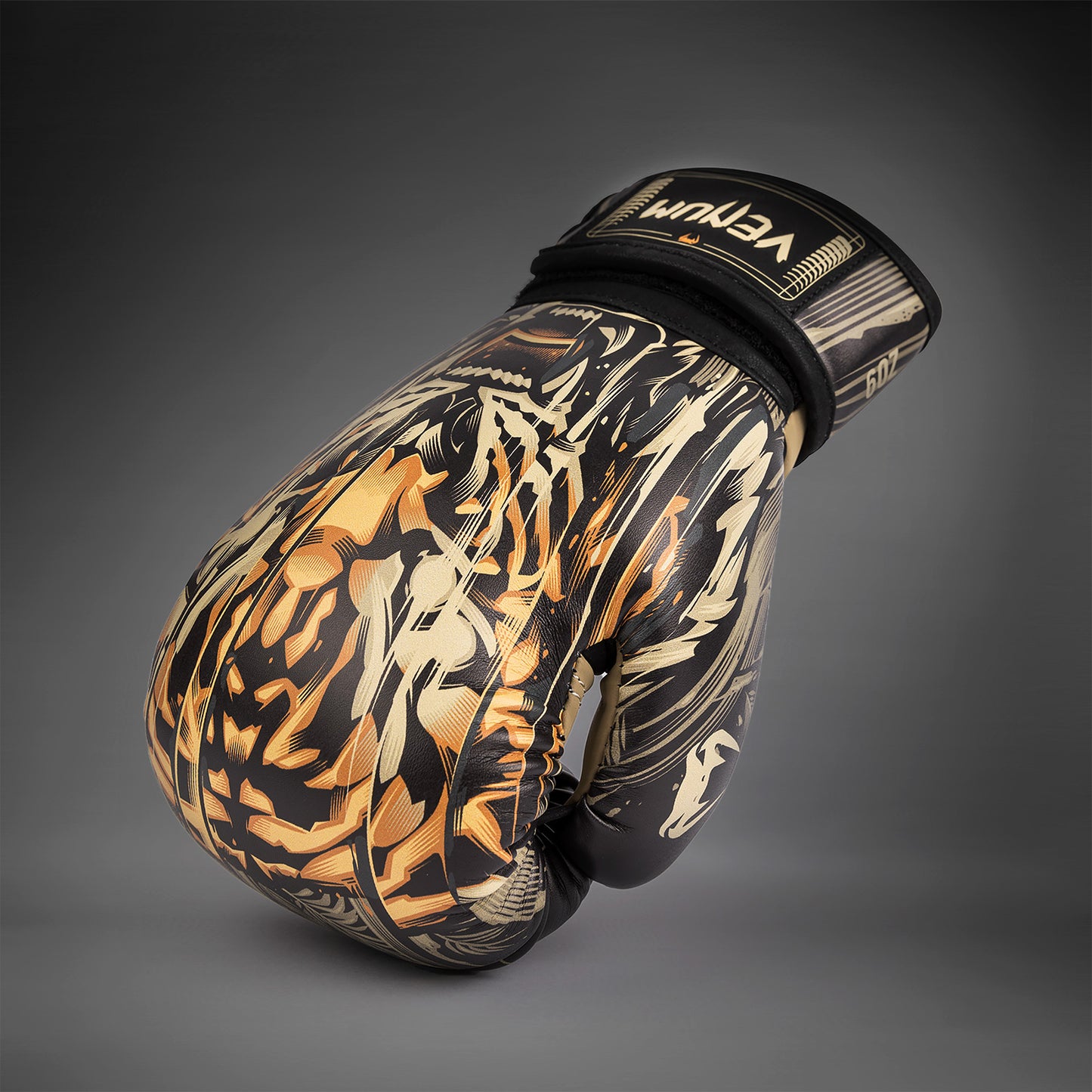 Venum Tiger 儿童款拳击手套 – 黑色/荧光橙色