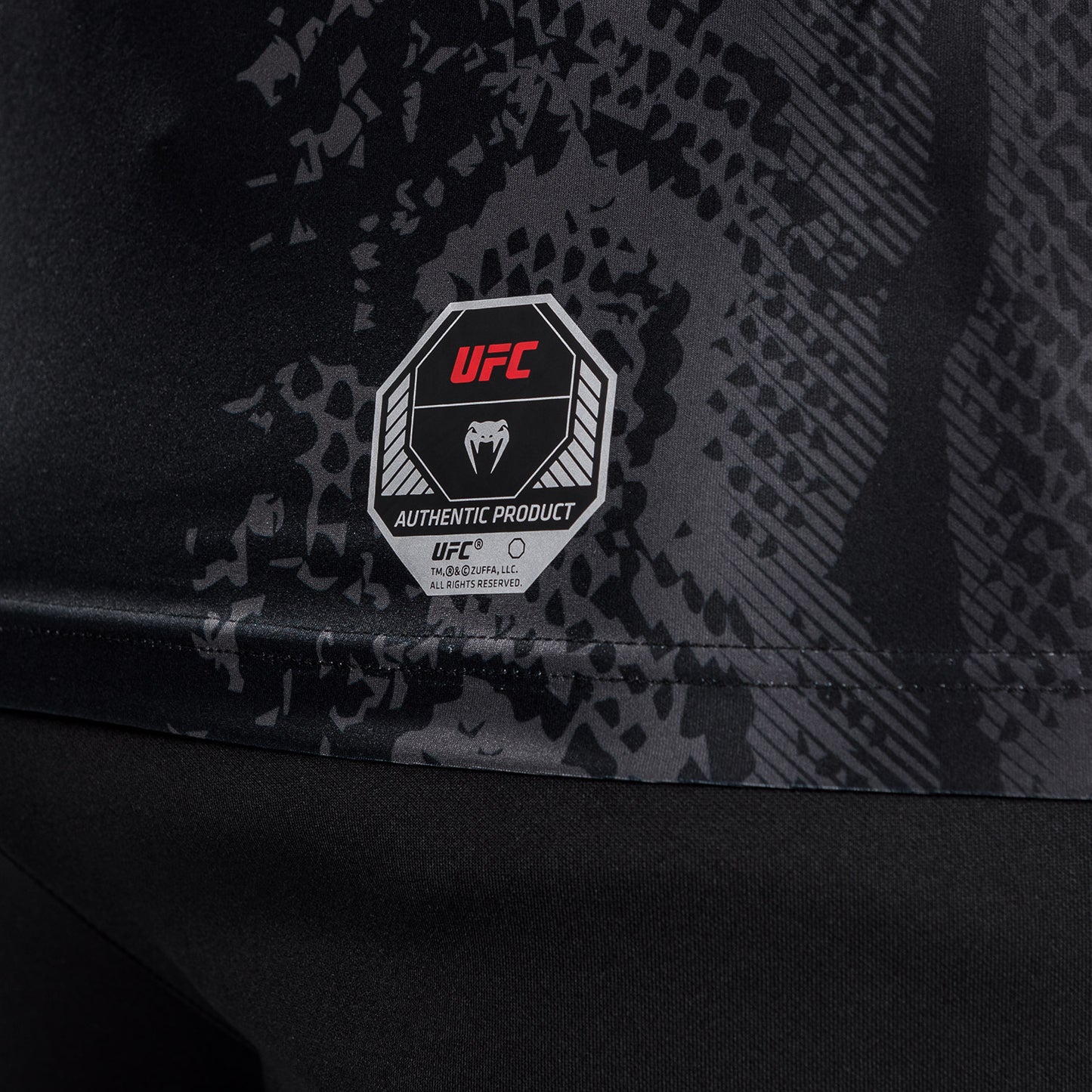 UFC Adrenaline by Venum Authentic Fight Night 男士Walkout球衣 – 黑色