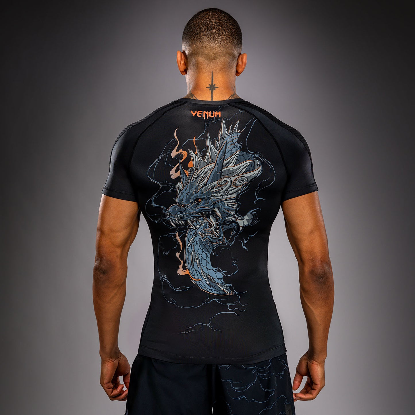 Venum Thunder Dragon 短袖紧身防磨衣 – 黑色/灰色/铜色