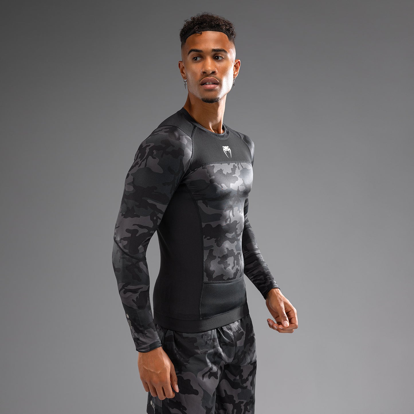 Venum G-Fit Air 男士长袖紧身防磨衣 – 数字城市迷彩