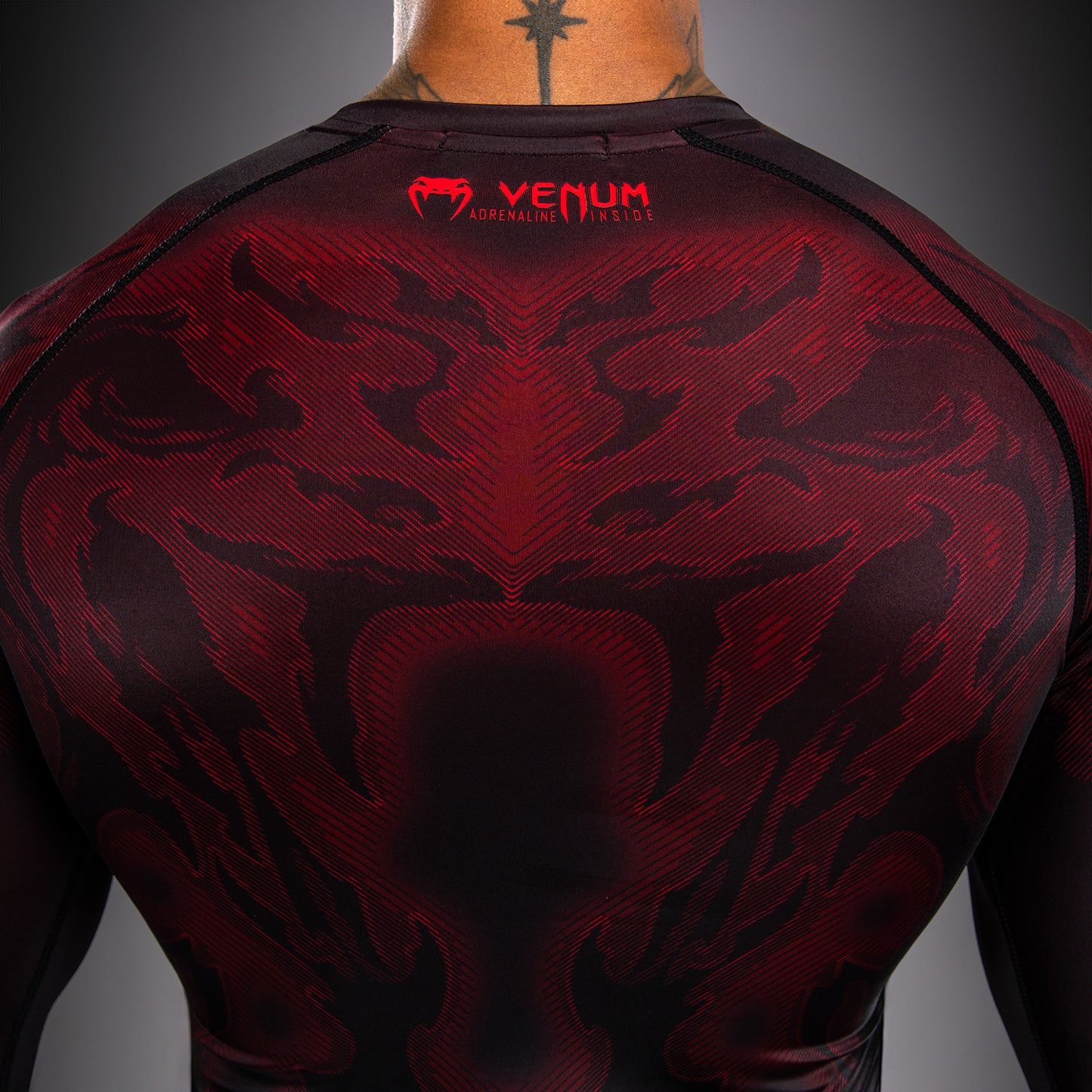 Venum Spectre长袖紧身防磨衣 – 黑色/红色