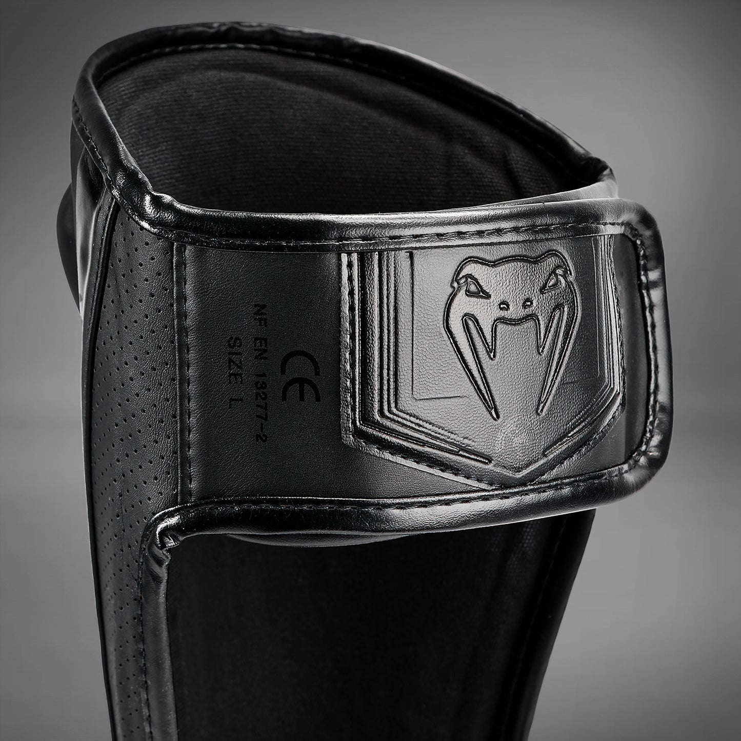 Shin Guards Elite Evo Venum – 黑色/黑色