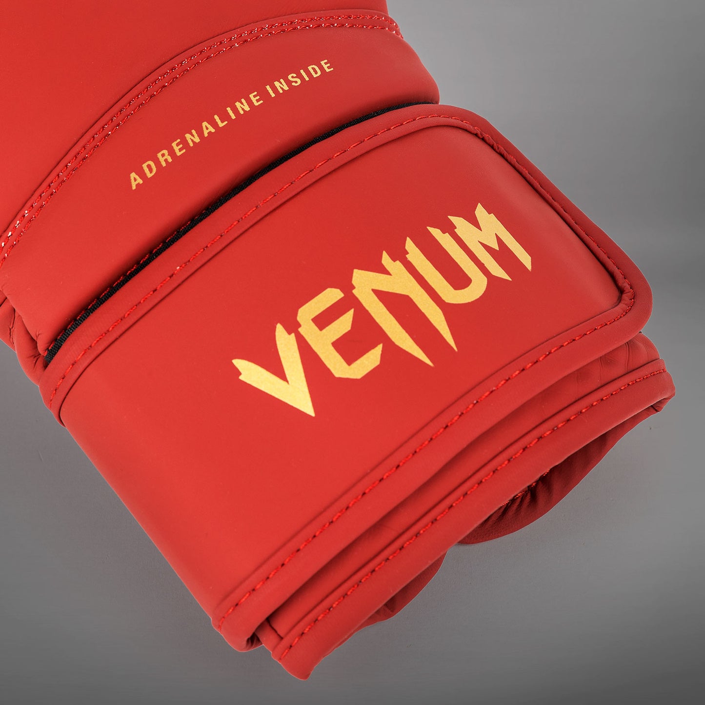 Venum Contender 1.5 拳击手套 – 樱桃红
