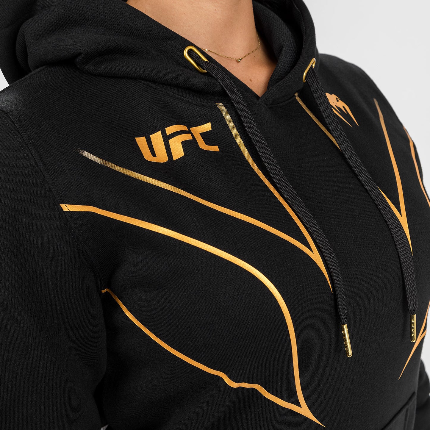 UFC Venum Fight Night 2.0 女士款连帽衫–冠军