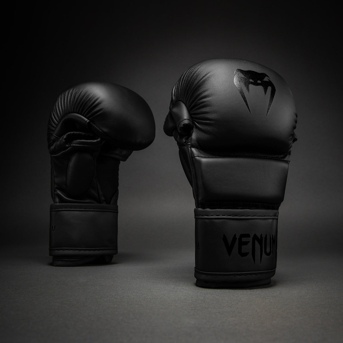 Venum Contender 1.5 对练手套 - 黑色