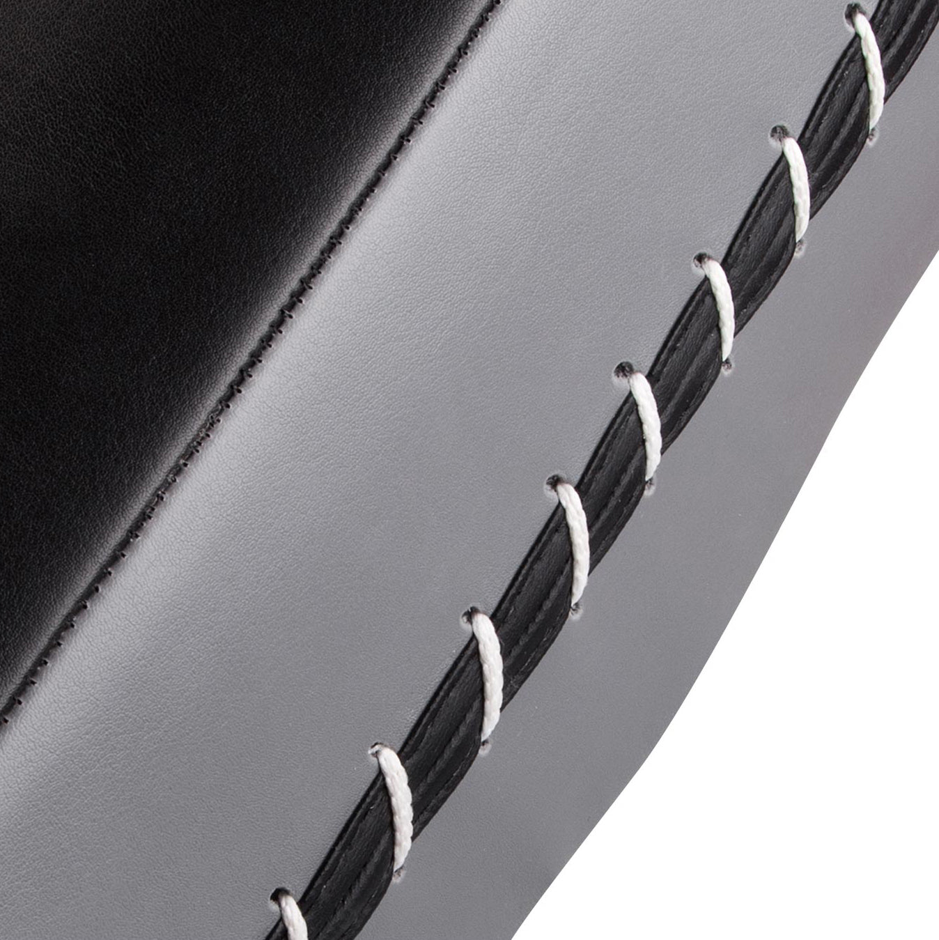Ringhorns Charger by Venum Strike Shield - Black