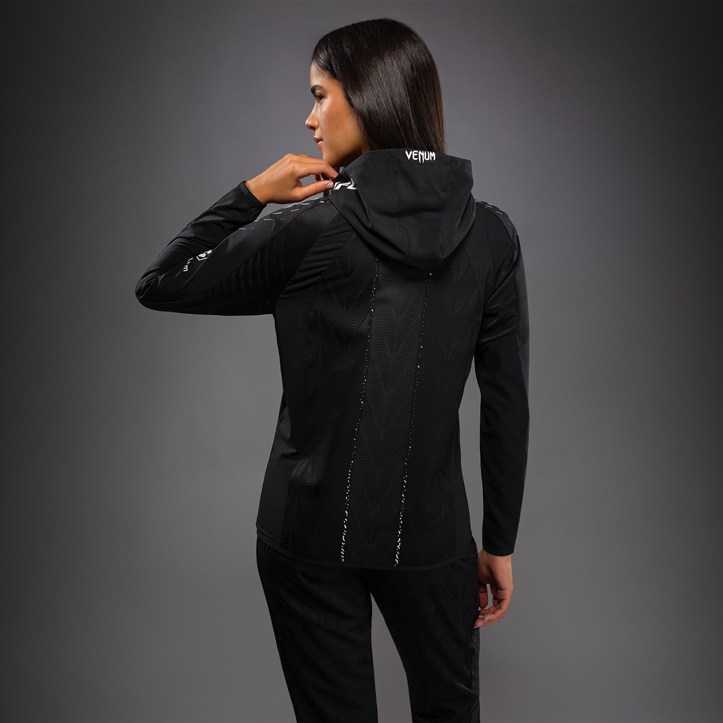 Women's UFC Zenith by Venum 正品战斗之夜出场连帽衫 – 黑色