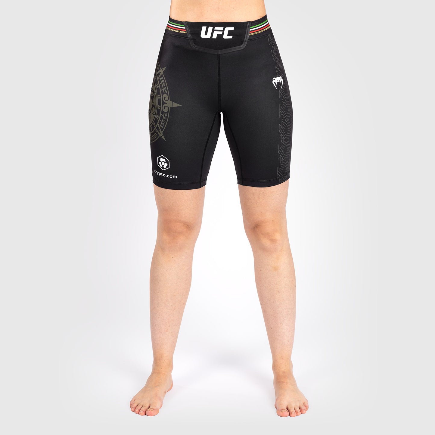 Noche UFC by Venum Authentic Fight Night 女士综合格斗短裤 – 长款 – 黑色