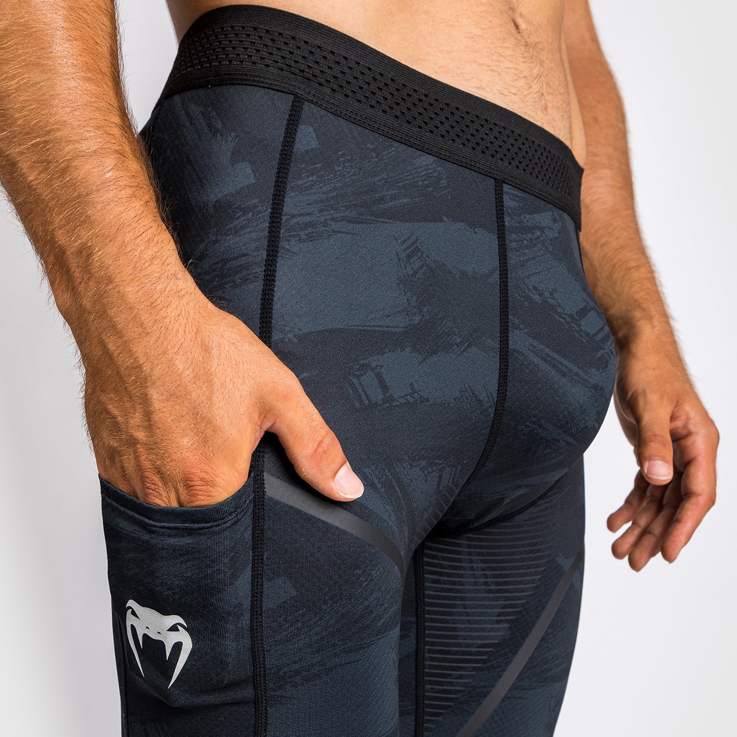 Venum Electron 3.0 紧身裤 – 黑色