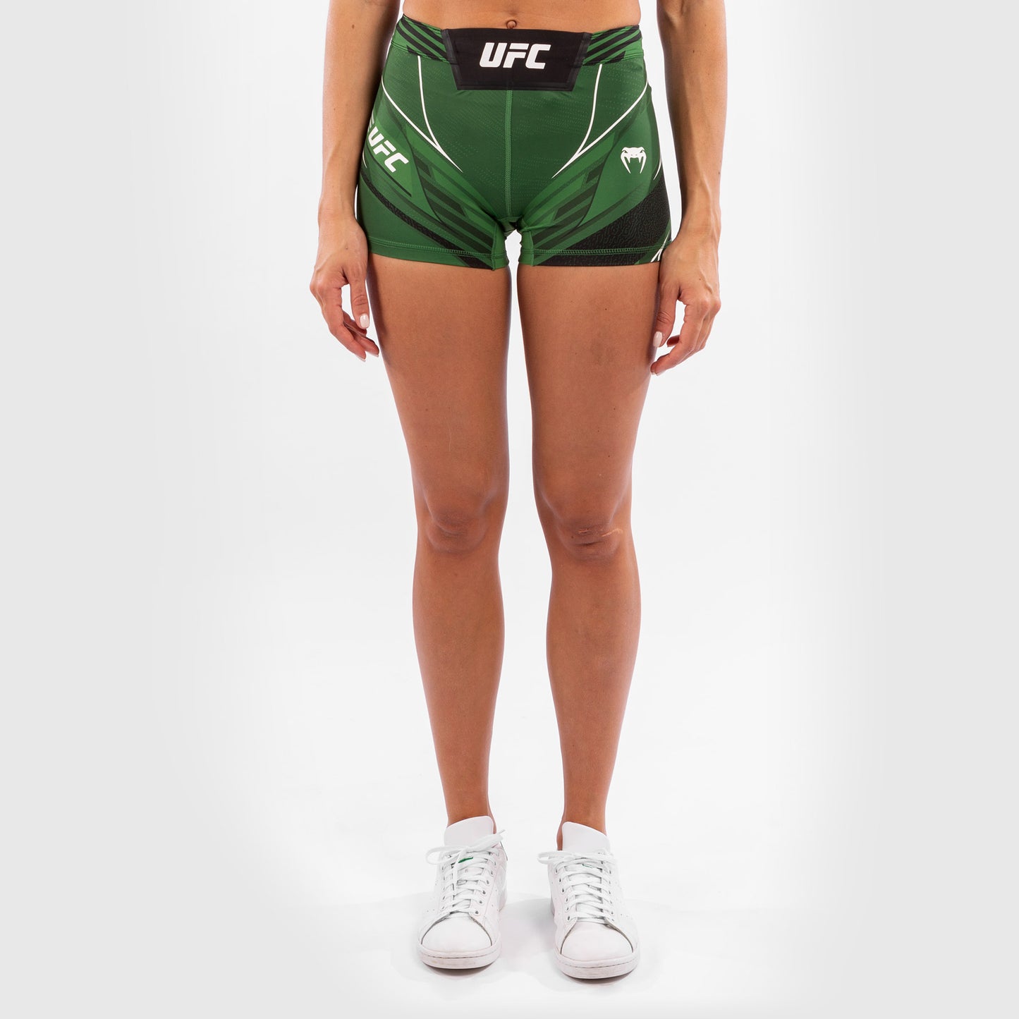 UFC Venum Authentic Fight Night 女士综合格斗短裤 – 短款 – 绿色