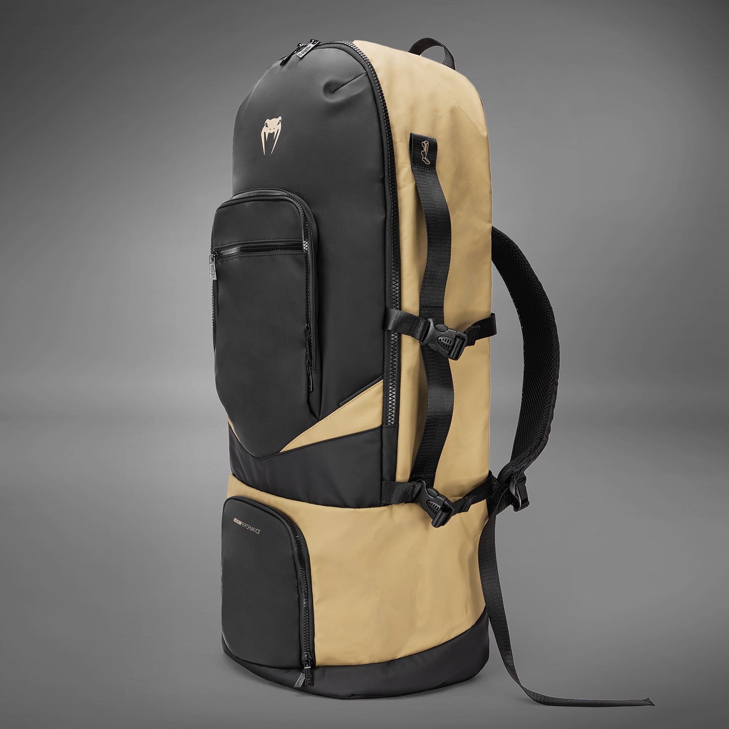 Venum Evo 2 Xtrem 背包 (50-63L) – 黑色/沙色