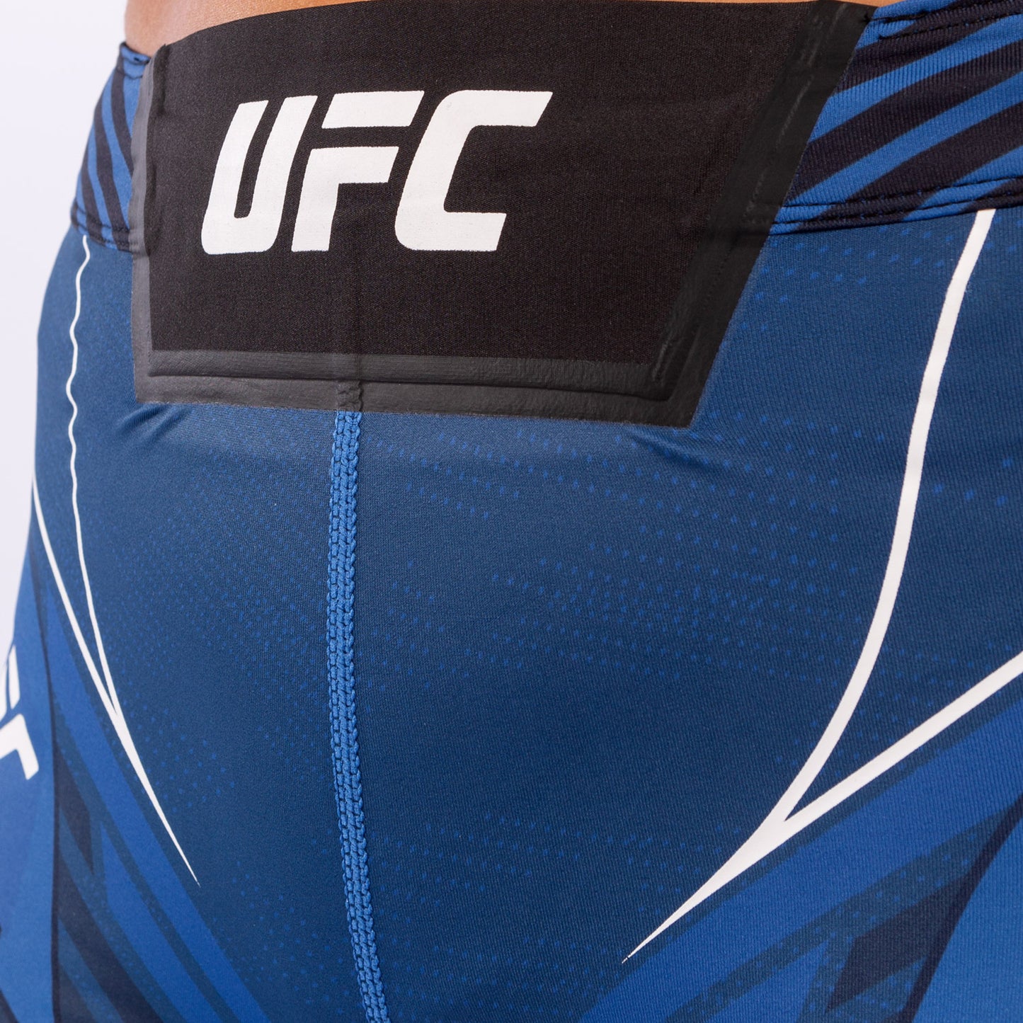 UFC Venum Authentic Fight Night 女士综合格斗短裤 – 短款 – 蓝色