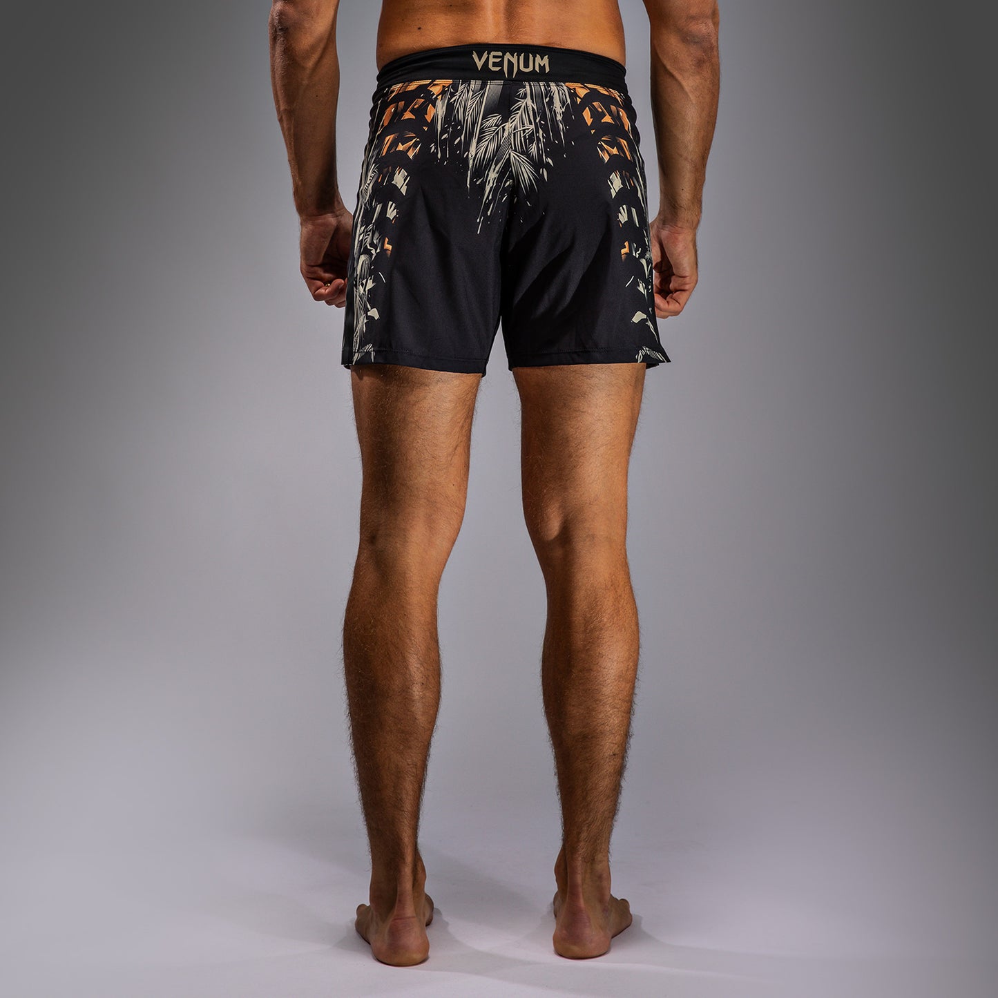 Venum Tiger 男士格斗短裤 – 黑色/荧光橙