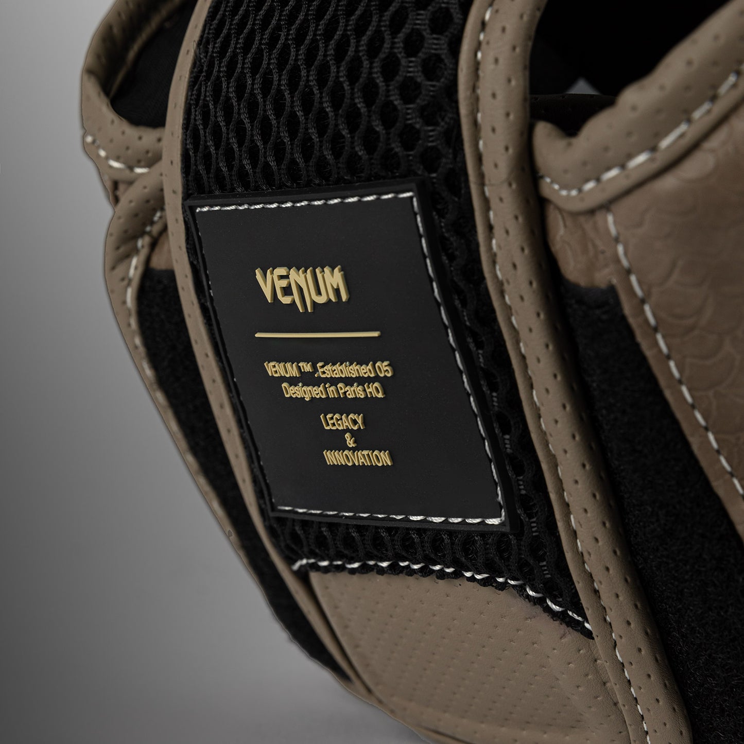 Venum Impact Evo 头盔 – 棕色