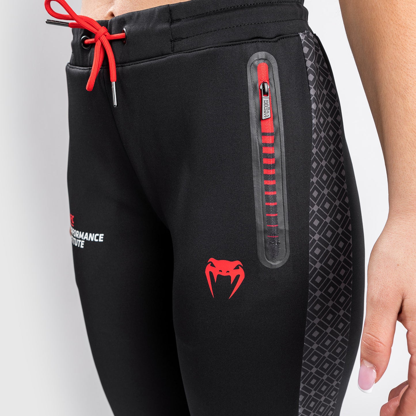 UFC Venum Performance Institute 女士款慢跑裤 – 黑色/红色