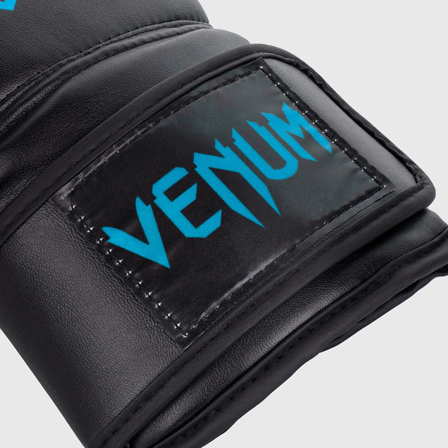 Venum Contender 拳击手套 – 黑色/青色