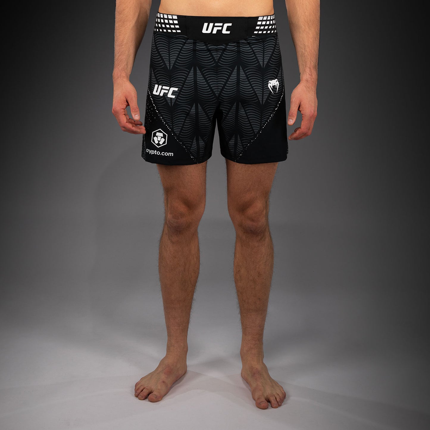 Men's UFC Zenith by Venum 黑色 Authentic格斗之夜角斗士格斗短裤