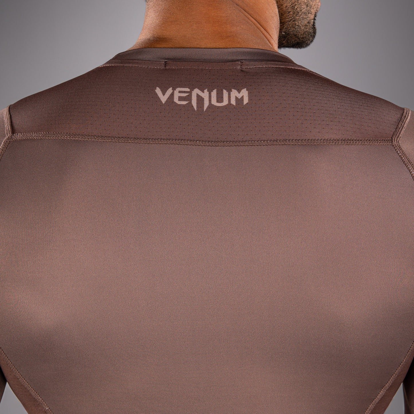 Venum No Gi 紧身防磨衣 – 巧克力色