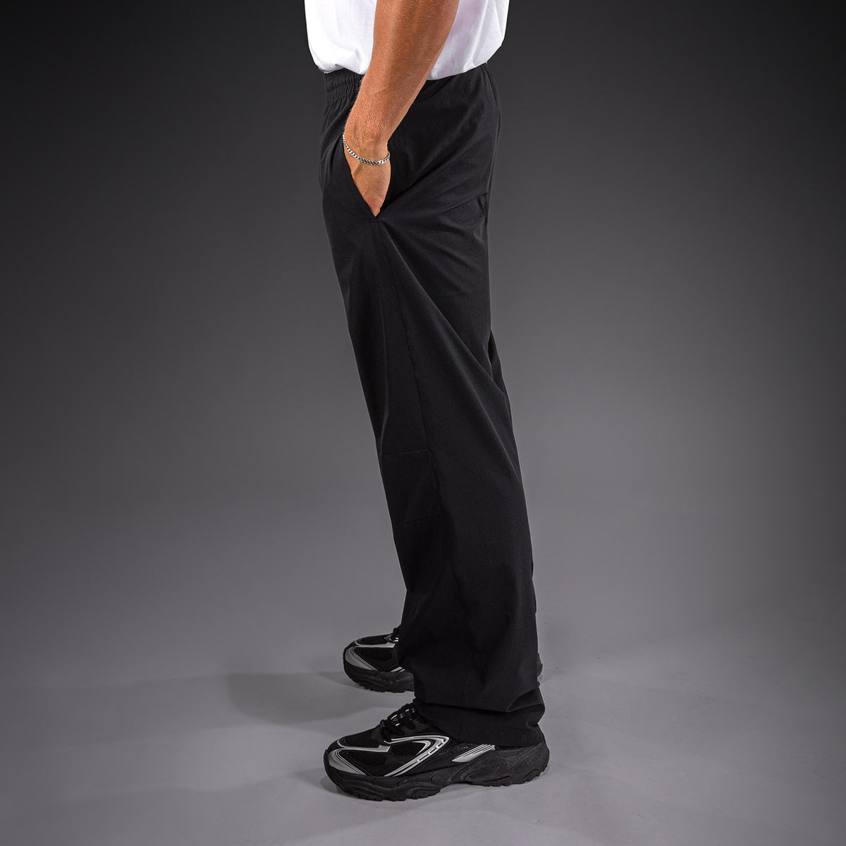 Venum Essential Woven Straight 直筒长裤 - 黑色