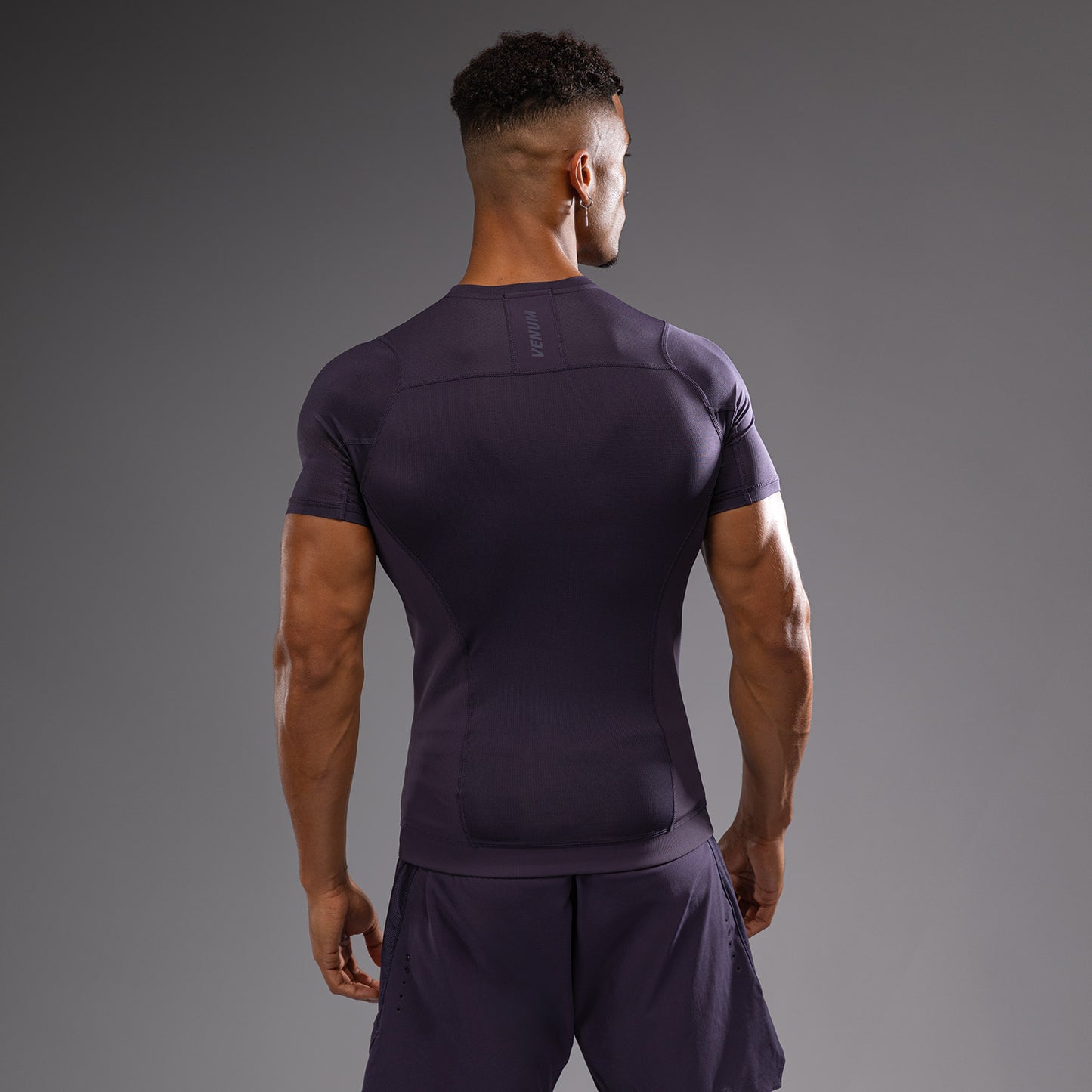 Venum G-Fit Air 男士短袖紧身防磨衣 – 深紫色