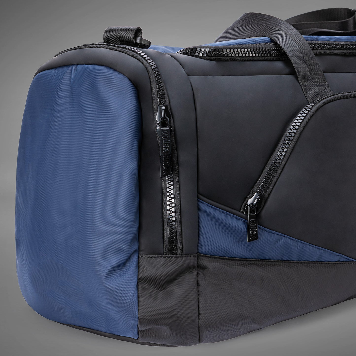 Venum Evo 2 Trainer Lite 运动包 (55-63L) – 黑色/蓝色