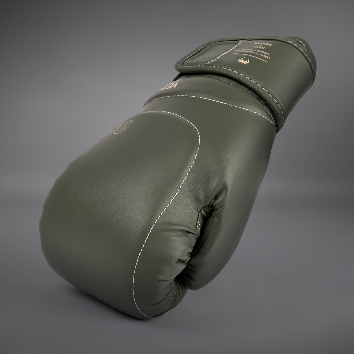 Venum Impact Evo 拳击手套 – 军绿色