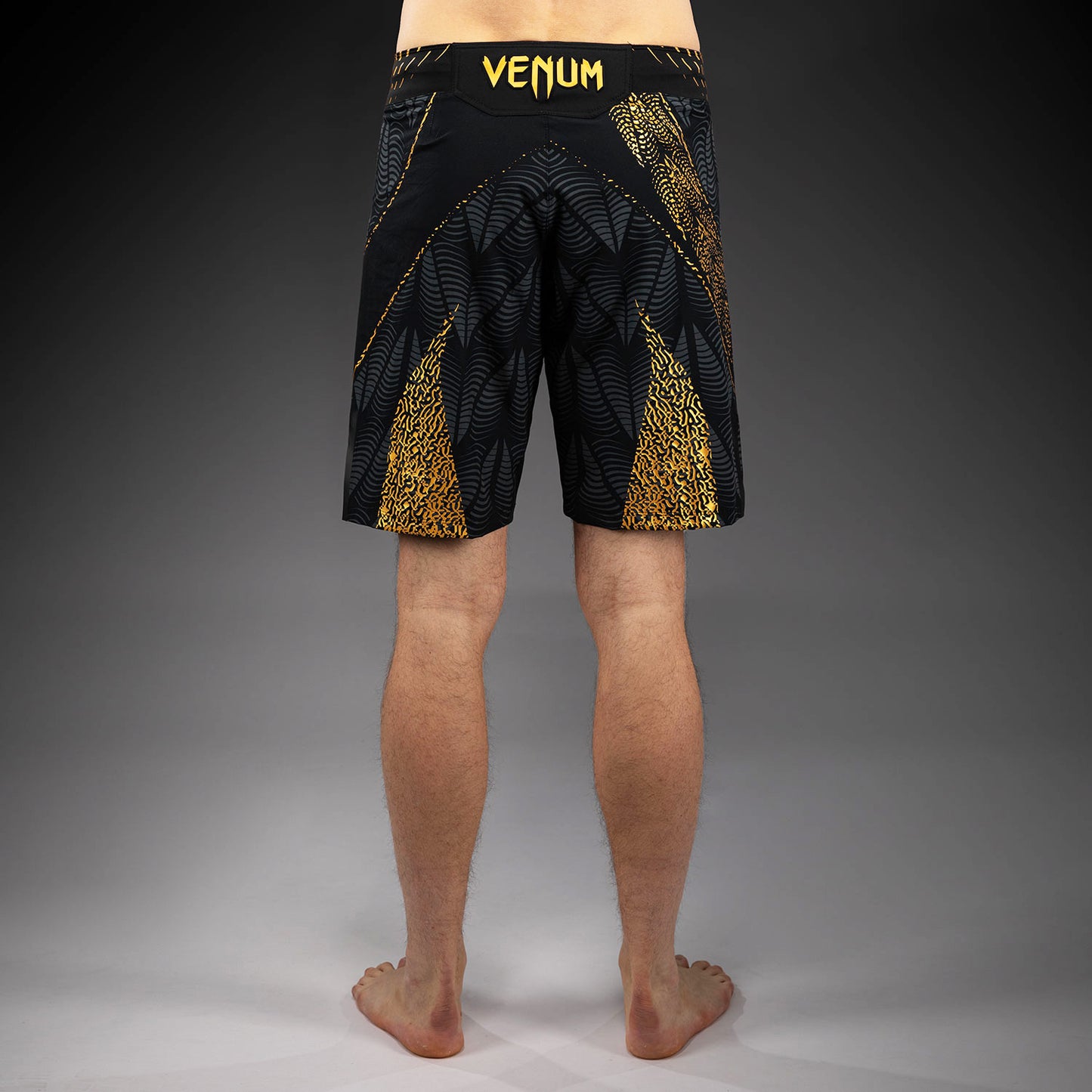 男士Venum UFC Zenith Champion 正品长款格斗短裤
